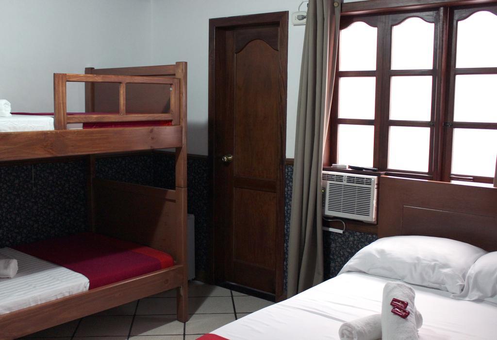 Pasadena Hostel Cali Rum bild