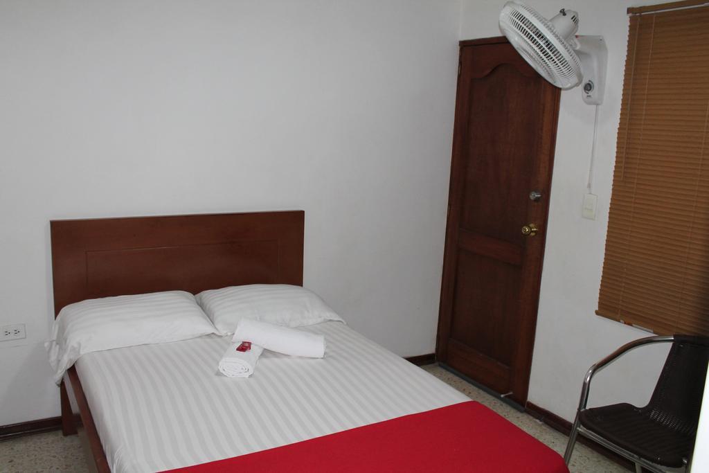 Pasadena Hostel Cali Rum bild