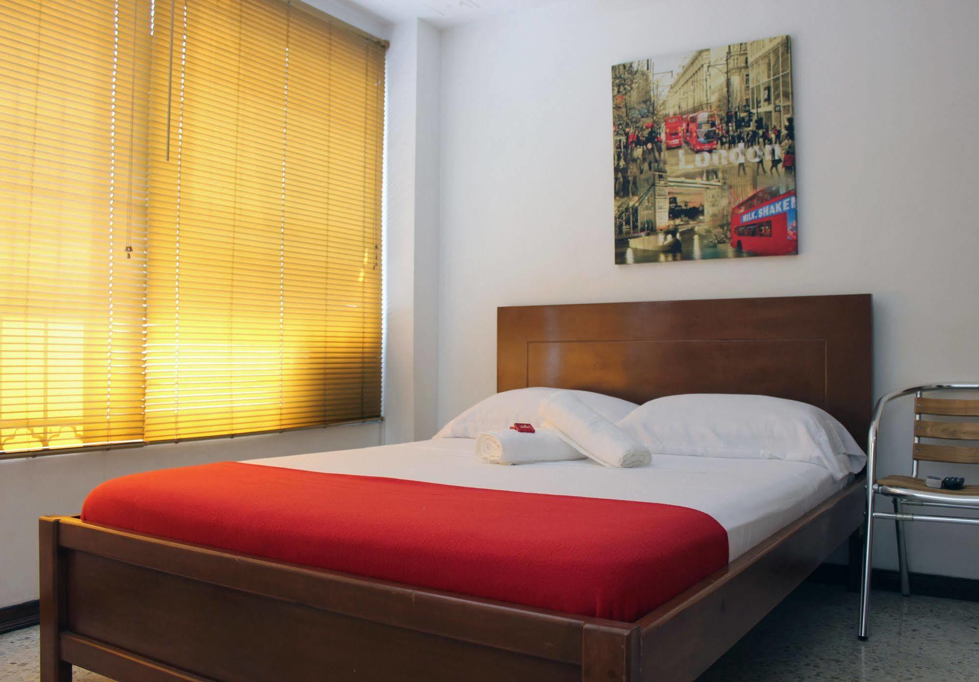 Pasadena Hostel Cali Exteriör bild