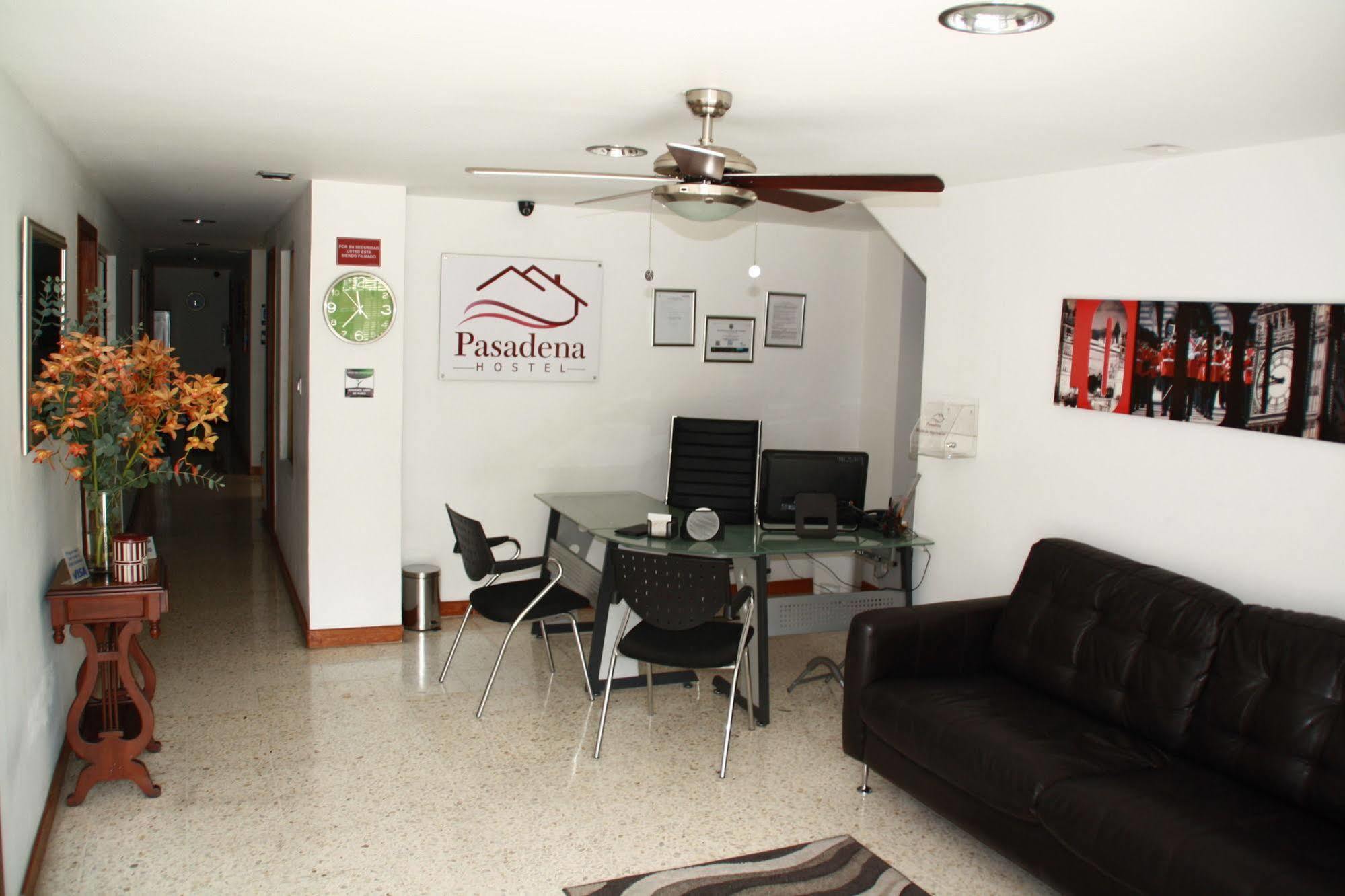 Pasadena Hostel Cali Exteriör bild