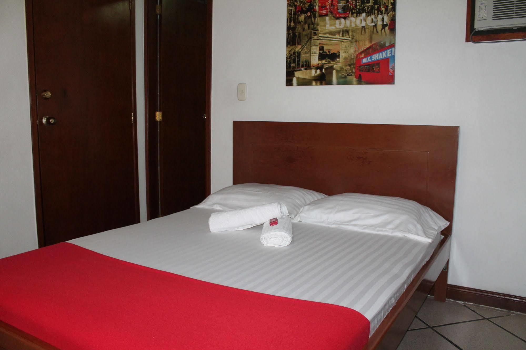 Pasadena Hostel Cali Exteriör bild
