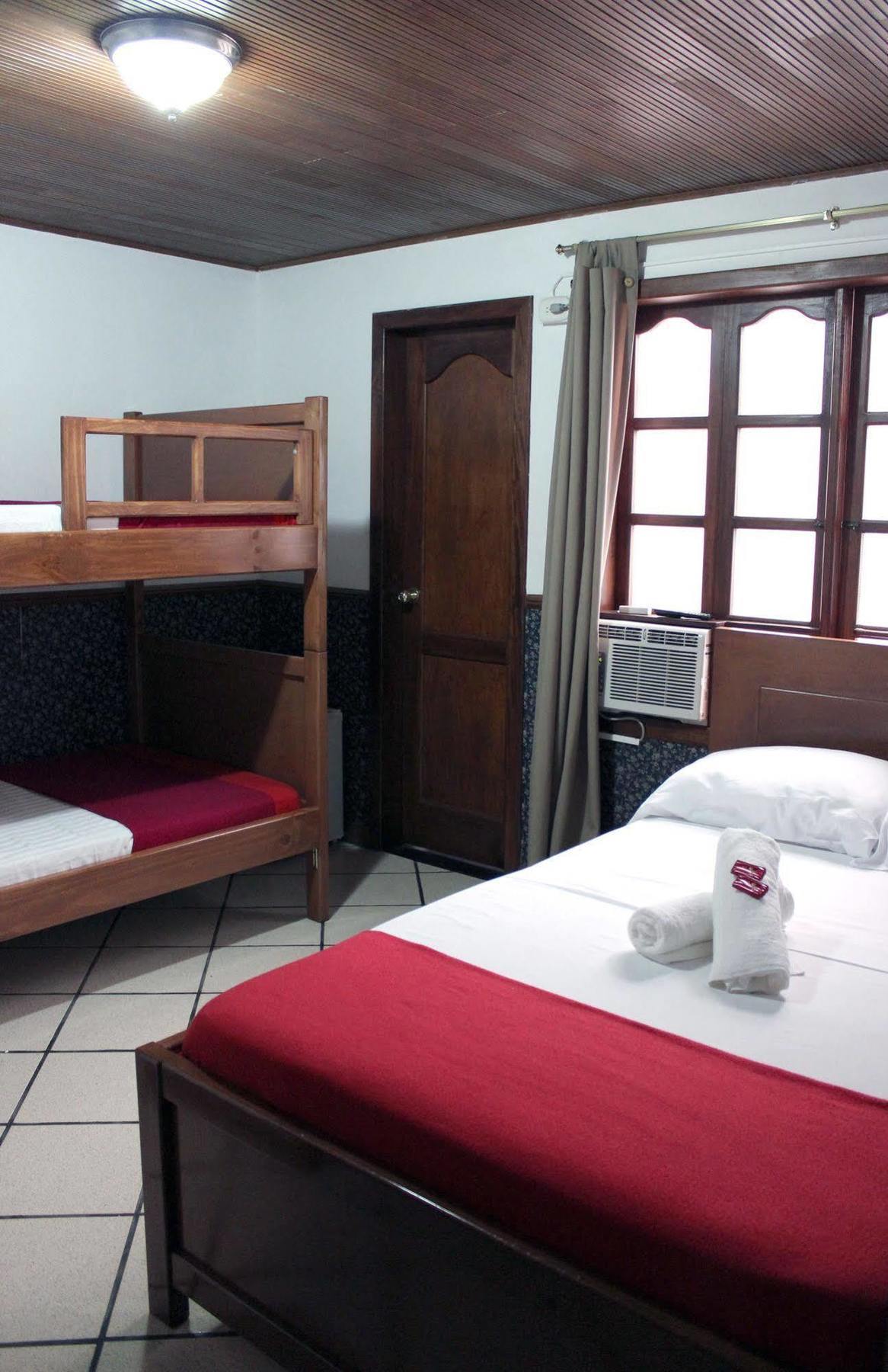 Pasadena Hostel Cali Exteriör bild